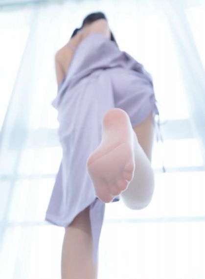 森林里的熊先生在冬眠中