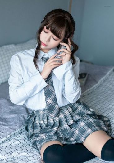 《监狱学院》