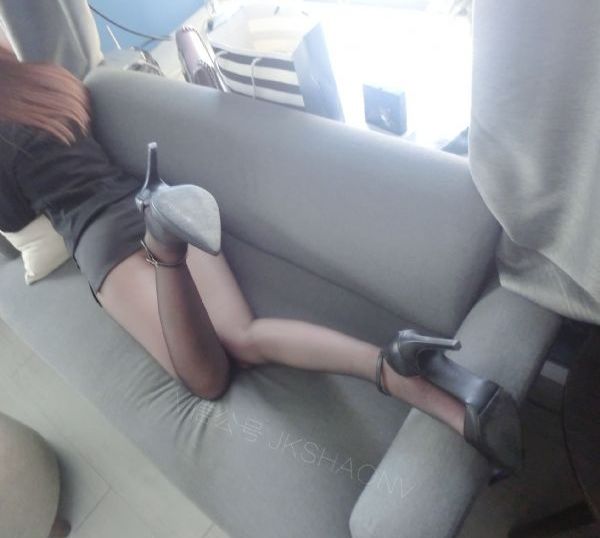 不当欧尼酱了